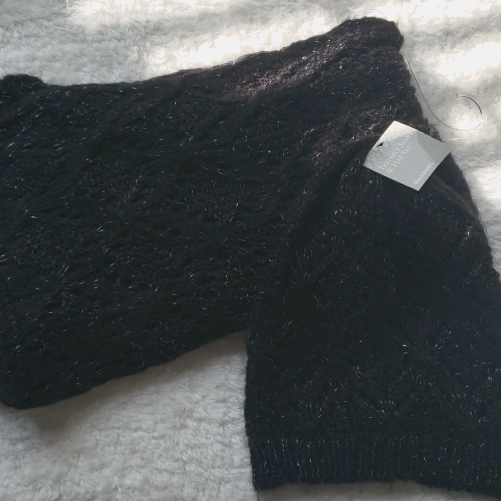 Infinity scarf and hat set